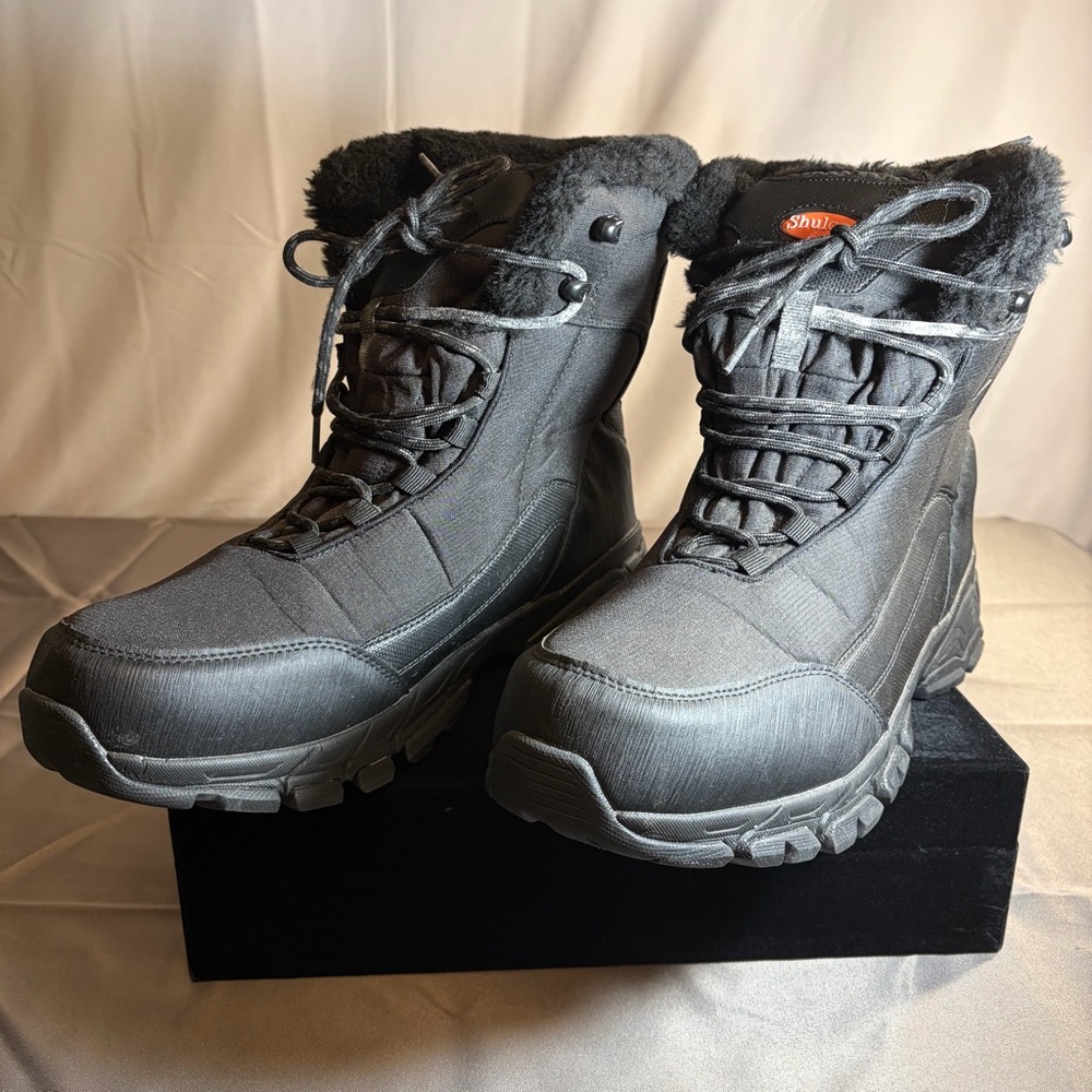 Shulook  waterproof men’s boots fur lined size 13 black winter hiking boots